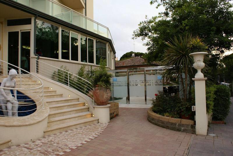 Hotel Lady Mary Milano Marittima Ngoại thất bức ảnh