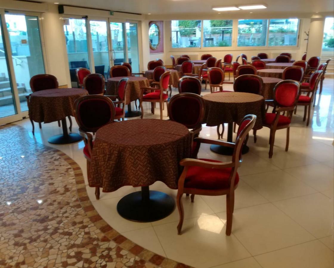 Hotel Lady Mary Milano Marittima Ngoại thất bức ảnh