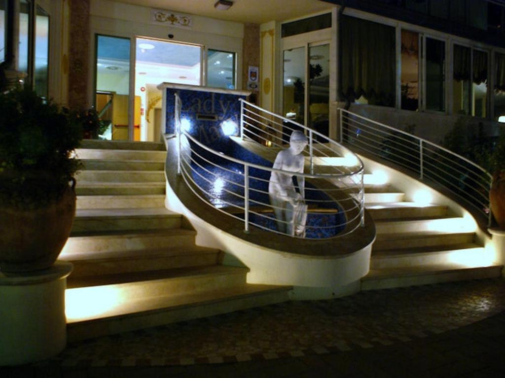 Hotel Lady Mary Milano Marittima Ngoại thất bức ảnh